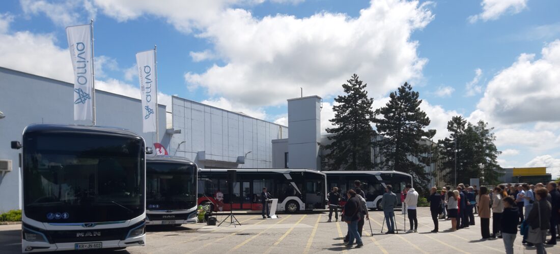 Ceremonial takeover of electric buses in the City municipality of Kranj