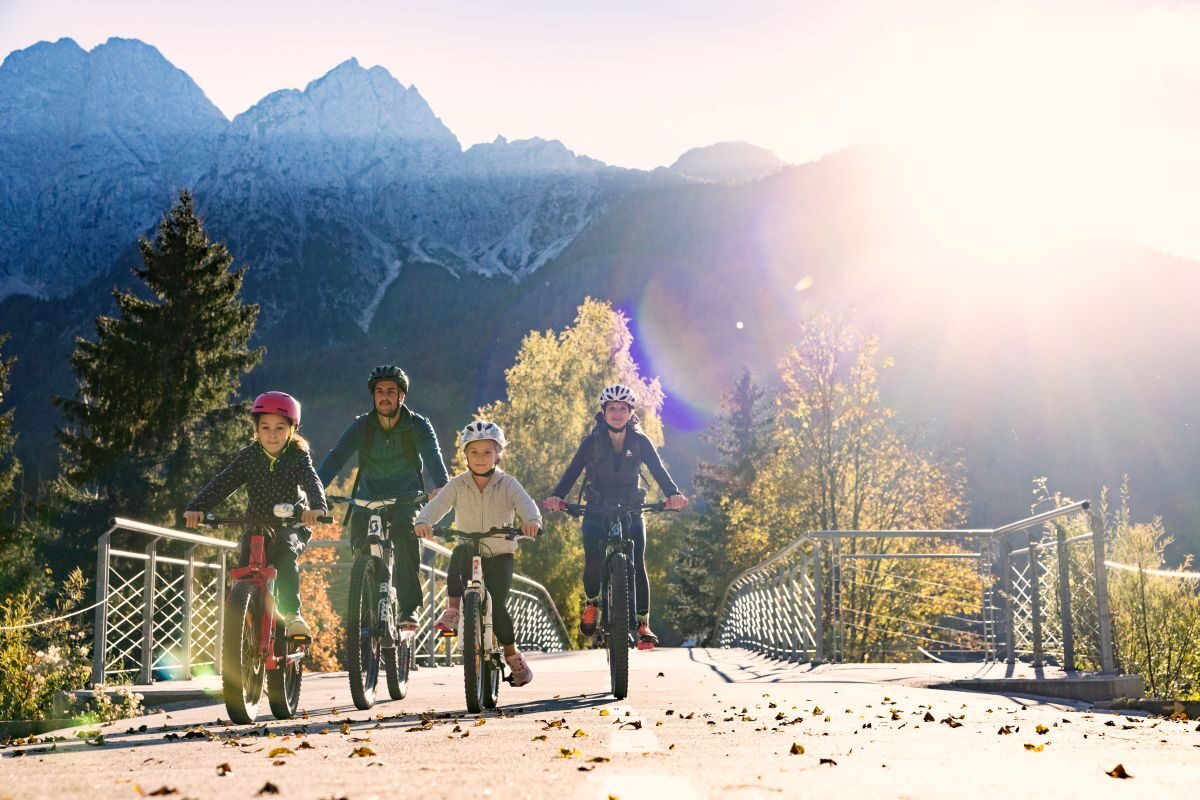 Kako se bomo v prihodnje premikali po Gorenjski? – začenjamo pripravo regionalne celostne prometne strategije