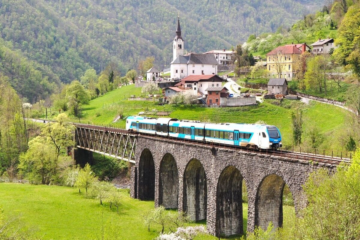 VABILO K SODELOVANJU NA FOTOGRAFSKEM NATEČAJU OB 120-LETNICI BOHINJSKE PROGE